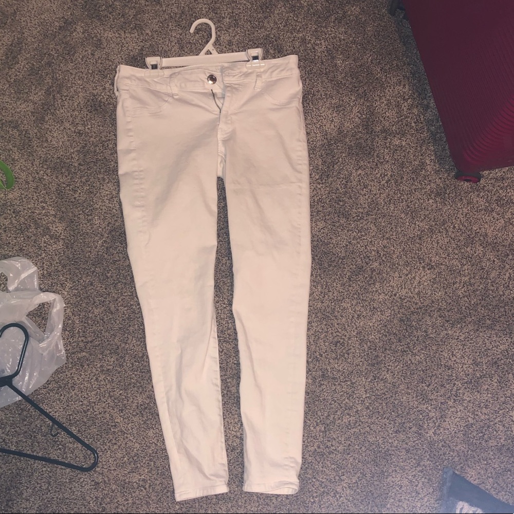 American Eagle white jeans